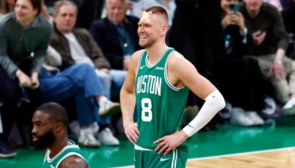 头破血流又何妨？绿军巨塔演绎NBA版斯巴达300勇士