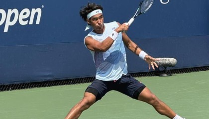 博鱼体育平台-布云朝克特大满贯正赛首秀：给鲁德交学费